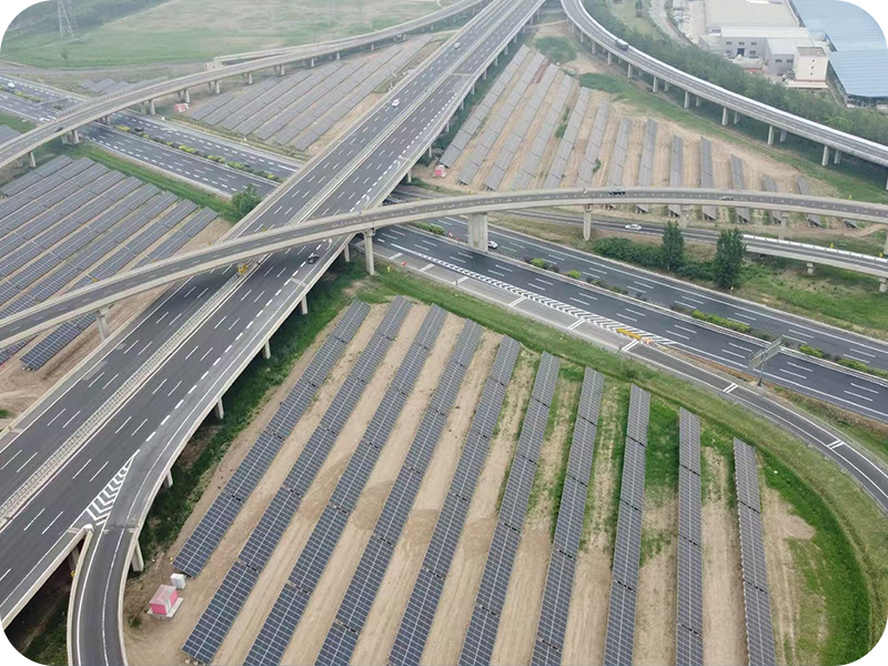 Progetto della centrale elettrica fotovoltaica da 15 MW della Tianjin Expressway, utilizzando pannelli fotovoltaici a doppio vetro serie TOPCON da 635 W